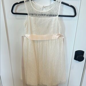 David's Bridal Flower Girl Dress (size 5)